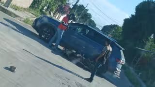 Repartidor resulta lesionado tras chocar contra camioneta en la colonia La Playa, Champotón