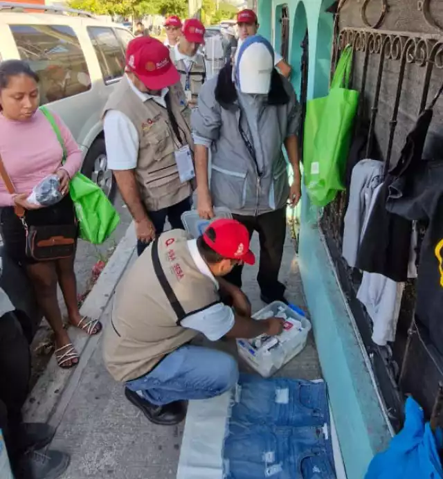 Los remedios eran exhibidos en el mercado ambulante más concurrido de la ciudad
