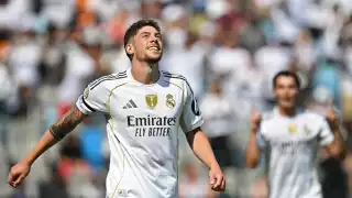 Los Merengues se impusieron con un hombre menos al Pachuca en el Mundial de Clubes.