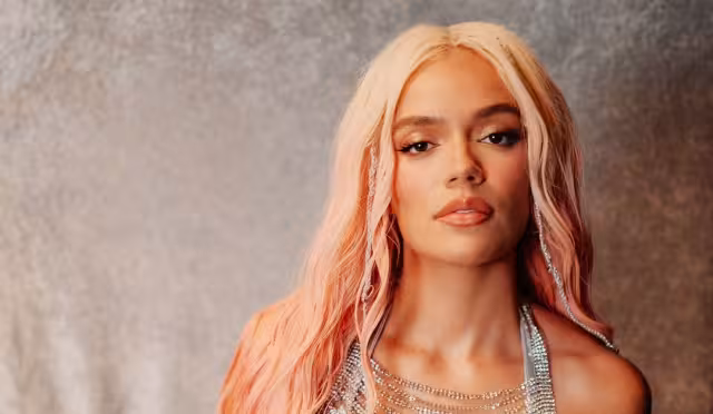 Karol G brilla en la Copa América 2024 al interpretar el Himno de Colombia