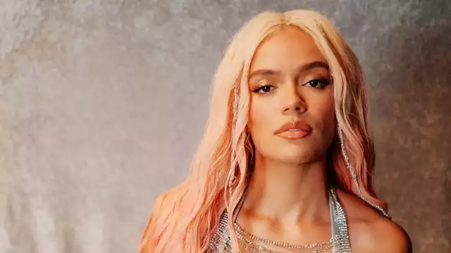 Karol G brilla en la Copa América 2024 al interpretar el Himno de Colombia