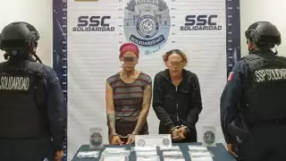 Detienen a dos extranjeras con drogas en la carretera Playa del Carmen-Cancún