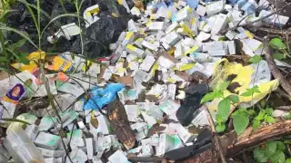 Encontraron cajas, pastillas, ampolletas y frascos diversos. No tenían el sello de la Secretaría de Salud