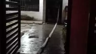 Vivienda de la colonia Solidaridad quedó severamente afectada por las llamas.