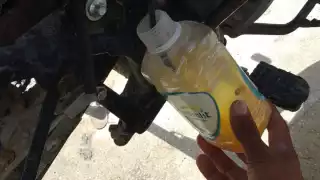 José Ramírez Guillermo reportó que su motocicleta se descompuso tras cargar gasolina con agua en la estación La Gas en Escárcega, Campeche