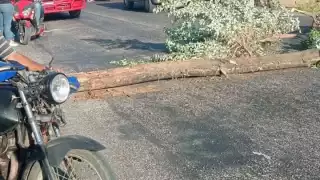 Pobladores rompen acuerdos ante negligencia de la CFE