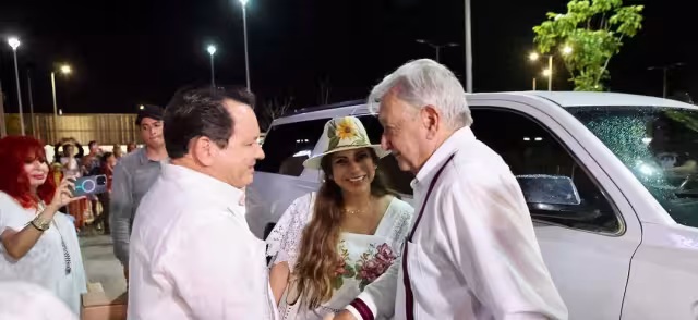 Joaquín Díaz Mena se reunió con AMLO en su última visita a Yucatán