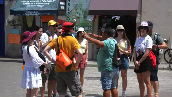 El Cetur buscará realizar una campaña para los propios yucatecos. El Cetur buscará realizar una campaña para los propios yucatecos.