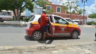 Taxistas de Campeche deberán renovar sus unidades para aumentarle a las tarifas