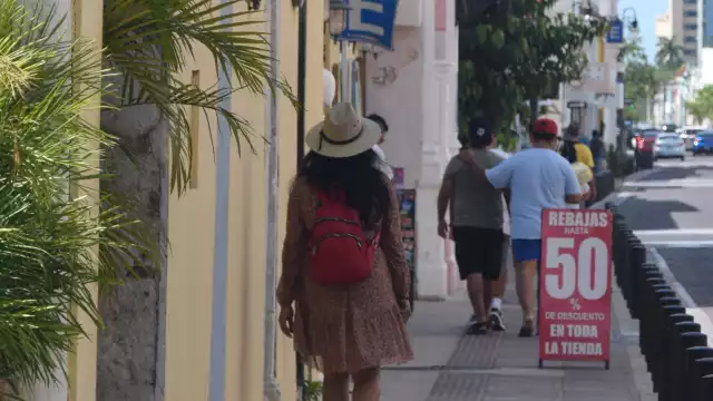 La economía de varios municipios depende del envío de dinero de los paisanos en el extranjero.