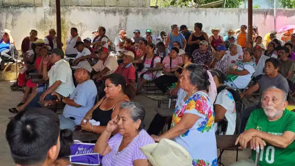Algunas personas argumentan presuntos malos manejos por parte del Comisario y sus allegados Algunas personas argumentan presuntos malos manejos por parte del Comisario y sus allegados