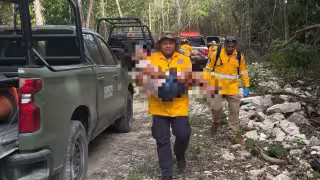 Tras ser valorada por paramédicos, la señora fue trasladada a un hospital