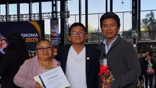 Joven de Hopelchén se convierte en el primer especialista en Enfermería Cardiovascular de Campeche