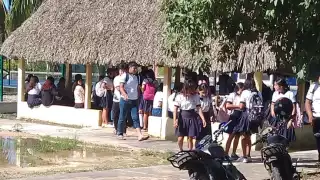 Alumnos están atravesando serias dificultades, ya que la comisaría Santa Rosa y Anexas se inundó