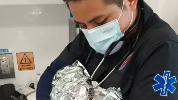 Los hechos se registraron en la SM 216 donde una joven dio a luz a su bebé en su casa.
