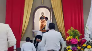  Seyé desborda fe al despedir a su patrono San Bartolomé que  regresó a su nicho
