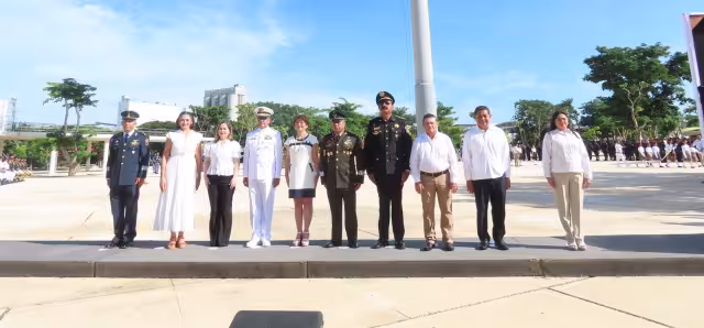 Se dio inicio con los festejos patrios en Mérida