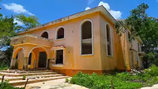   Youtuber explora una hacienda abandonada de Yucatán que pertenecía a la líder de una famosa banda criminal  