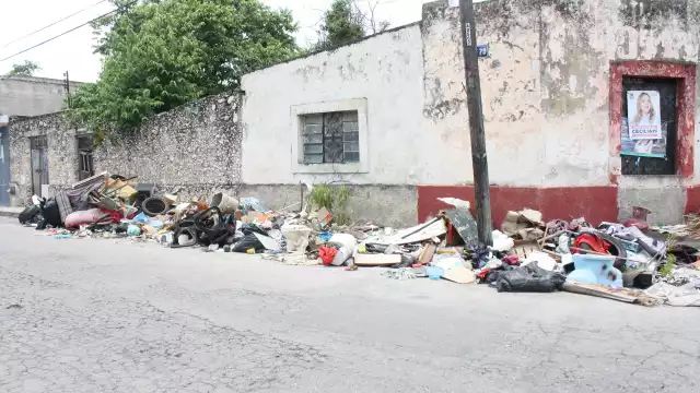 A un mes de la campaña de descacharrización, en las esquinas permanecen montañas de basura