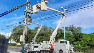 La CFE declara comprometerse a evitar más apagones en el sur de Quintana Roo.