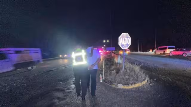 La colisión dejó una persona lesionada, quien fue trasladada a un hospital y el responsable fue detenido