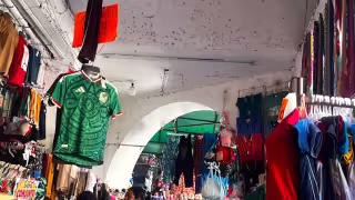 Comerciantes enfrentan contaminación