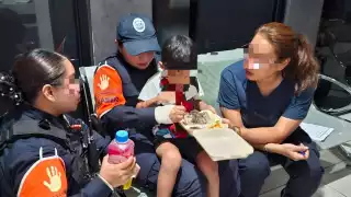 Elementos de GEAVIG atendieron y cuidaron al menor rescatado.