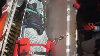 La mujer fue trasladada a Puerto Juárez, donde la recibió una ambulancia particular