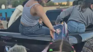 Christian Nodal y los Aguilar regalan juguetes en Zacatecas y desatan polémica en redes