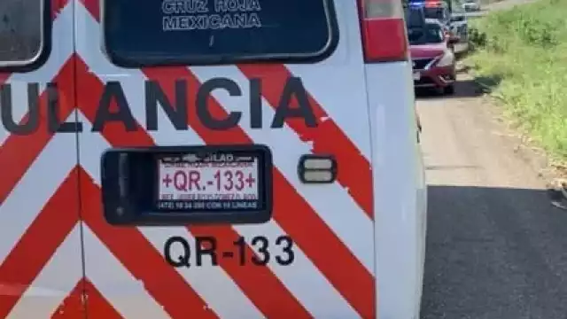 Accidente en el tramo Ucum-La Unión, genera el traslado al hospital de una motociclista.