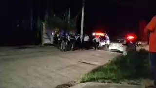 Hombre amenaza a su novia con un arma para que no terminara con él en Calkiní
