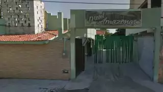 Piden a taxista pagar cama que rompió en un motel