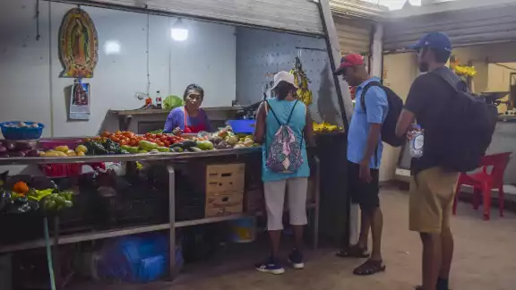 Los hogares yucatecas enfrentan dificultades crecientes para cubrir necesidades básicas como alimentación, transporte y servicios Los hogares yucatecas enfrentan dificultades crecientes para cubrir necesidades básicas como alimentación, transporte y servicios