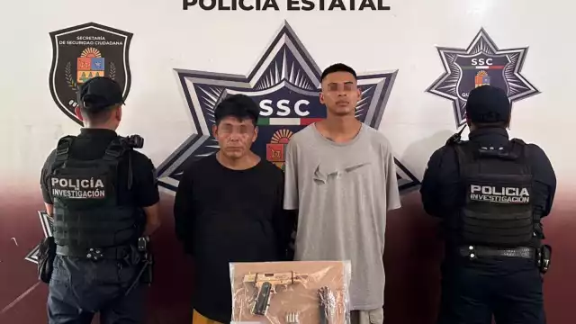 Fueron sorprendidos intercambiando bolsitas de plástico con vegetal verde