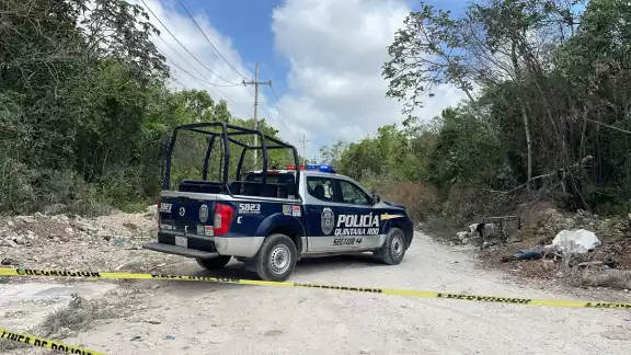 Un cuerpo descuartizado fue dejado dentro de una bolsa en un camino de terracería Un cuerpo descuartizado fue dejado dentro de una bolsa en un camino de terracería