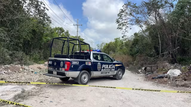 Un cuerpo descuartizado fue dejado dentro de una bolsa en un camino de terracería