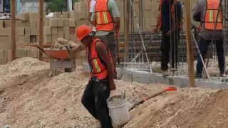  La CMIC reveló que cada semana se realiza una capacitación en las obras, con la participación de 20 hasta 100 albañiles