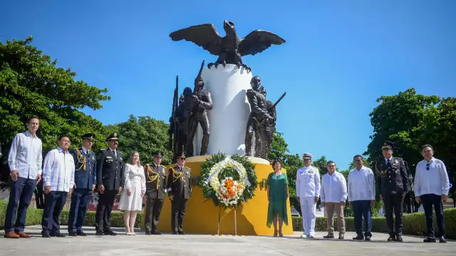 María Fritz Sierra encabezó la ceremonia