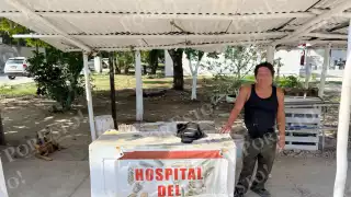 Debido a su discapacidad, su negocio es la única fuente de economía para su familia y él