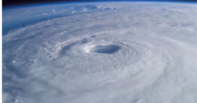 De acuerdo con la Conagua, Yucatán podría resentir el impacto de tres huracanes de gran intensidad, lluvias y fuertes vientos.