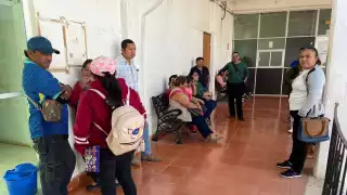 Reducen aguinaldo a trabajadores de la Junta Municipal de Dzibalchén; NO descartan paro y manifestaciones