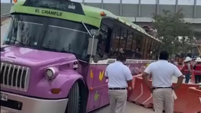 La rampa para brindar paso a los vehículos se movió, provocando el incidente