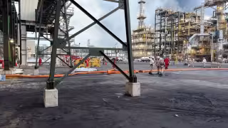 Pemex confirma que incendio en la Refinería Olmeca fue sofocado.