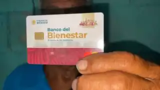 El abuelito pide que lo dejen cobrar su pensión de Bienestar
