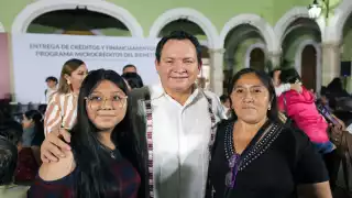 ¿Qué son los Microcréditos del Bienestar que ya empezaron a recibir los yucatecos y quiénes pueden solicitarlos?