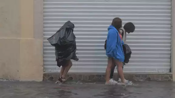 Las áreas de mayor riesgo de inundación están en la costa Oriente y Sur de la Entidad