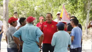 Candidato de 'Sigamos Haciendo Historia' huye del debate a la Alcaldía de Lázaro Cárdenas