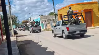 Elementos federales y estatales participaron en el cateo realizado durante la madrugada en un predio de la comunidad de Tinún
