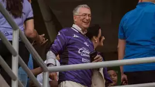 Salinas Pliego no dudó en destacar el trabajo de su equipo