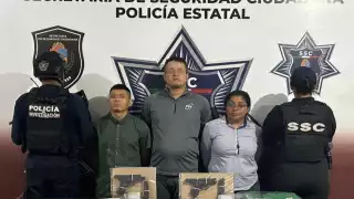 Detienen a  dos hombres y una mujer por  presuntos delitos contra la salud y posesión de armas  en Cancún